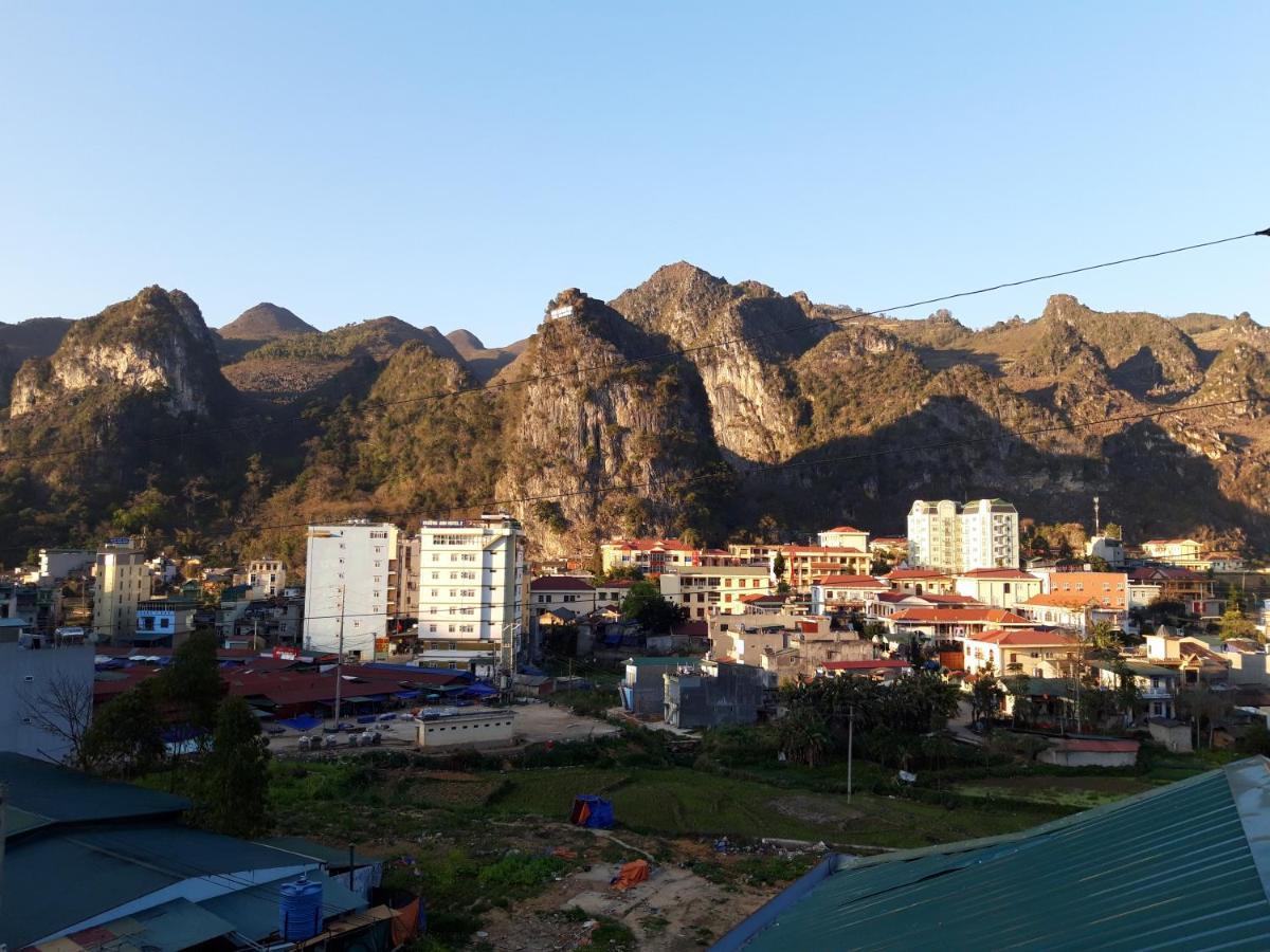 Nha Nghi T&T Hotel Донг Ван Екстериор снимка