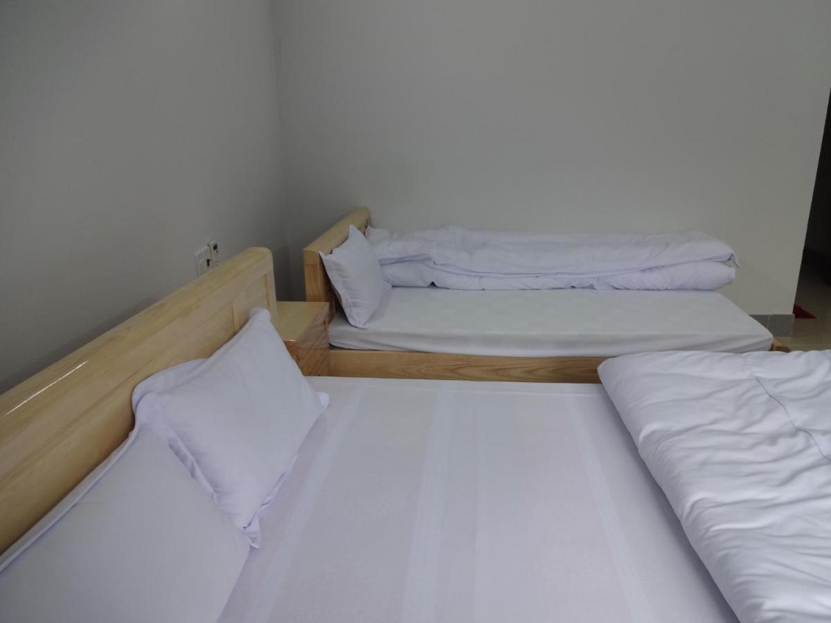 Nha Nghi T&T Hotel Донг Ван Екстериор снимка