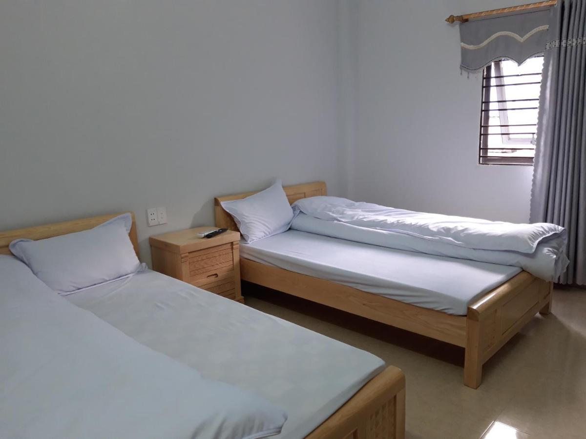Nha Nghi T&T Hotel Донг Ван Екстериор снимка