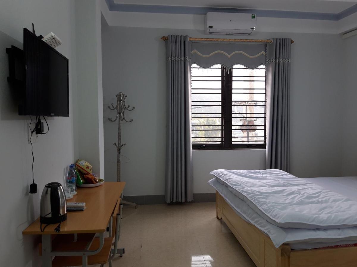 Nha Nghi T&T Hotel Донг Ван Екстериор снимка