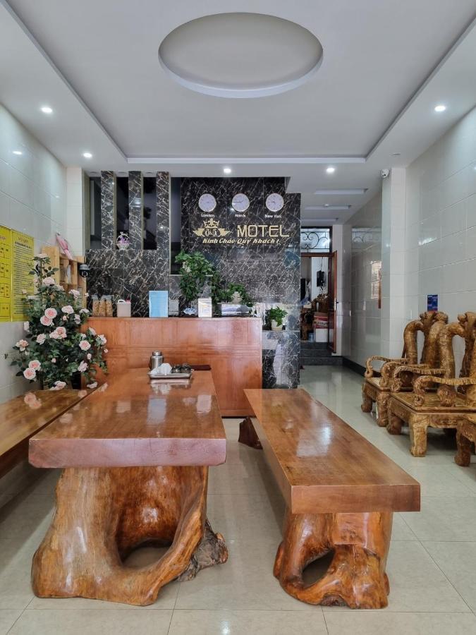 Nha Nghi T&T Hotel Донг Ван Екстериор снимка