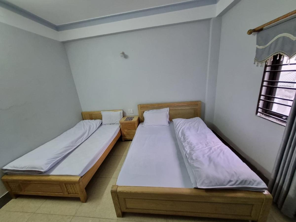 Nha Nghi T&T Hotel Донг Ван Екстериор снимка