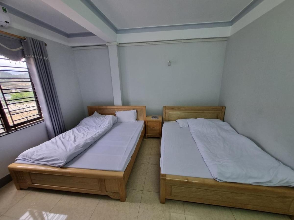 Nha Nghi T&T Hotel Донг Ван Екстериор снимка
