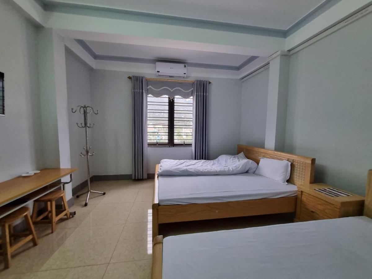 Nha Nghi T&T Hotel Донг Ван Екстериор снимка