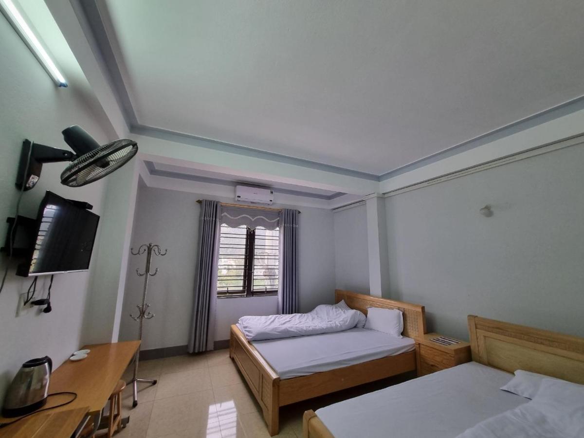 Nha Nghi T&T Hotel Донг Ван Екстериор снимка
